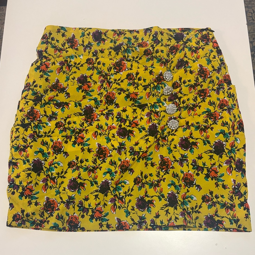 Zara Yellow Floral Mini Skirt with silver buttons